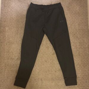 Oakley Charcoal Performance Fit Apparel